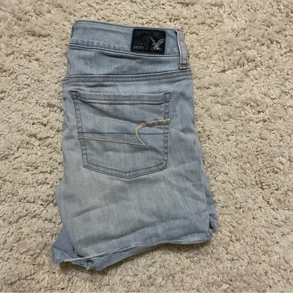 AMERICAN EAGLE distressed midi shorts sz 4 - Picture 2 of 4